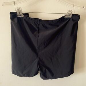 NEW W/O Tag, Women’s SWIM Boy Shorts, Plus 4X,black,waist 48” and inseam 3-1/2”.
